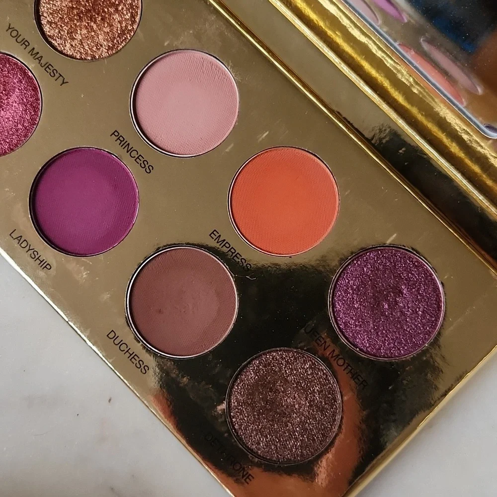 CLOSET CLOSING - Coloured Rain Queen of Hearts palette - Picture 3 of 5